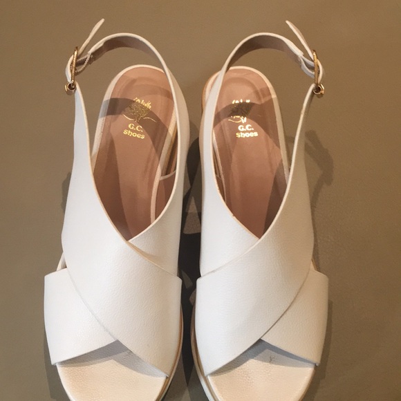Platform white wedges Sandals size 8.5 - Picture 2 of 4